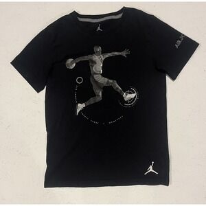Nike Air Jordan Jumpman Boy's Large Black Short‎ Sleeve T-Shirt